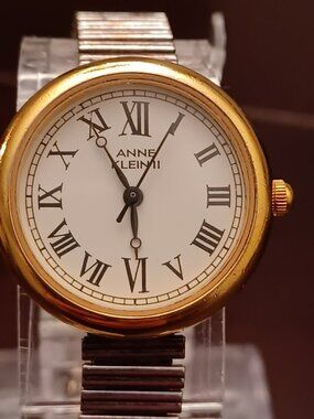Vintage Ladies ANNE KLEIN II Gold Tone Watch - WORKS!